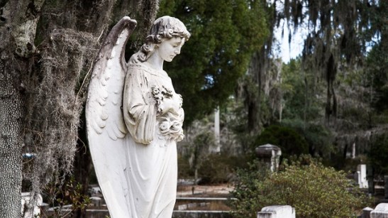 Angel in Savannah Cemetery.jpg