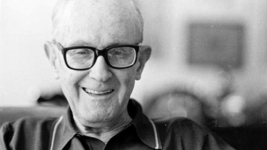 Carlos Drummond de Andrade.jpg